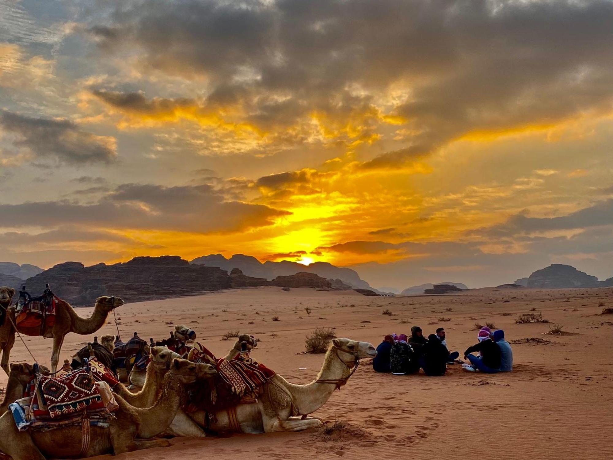 Rum Four Mountain Luxury Camp Wadi Rum Exterior foto