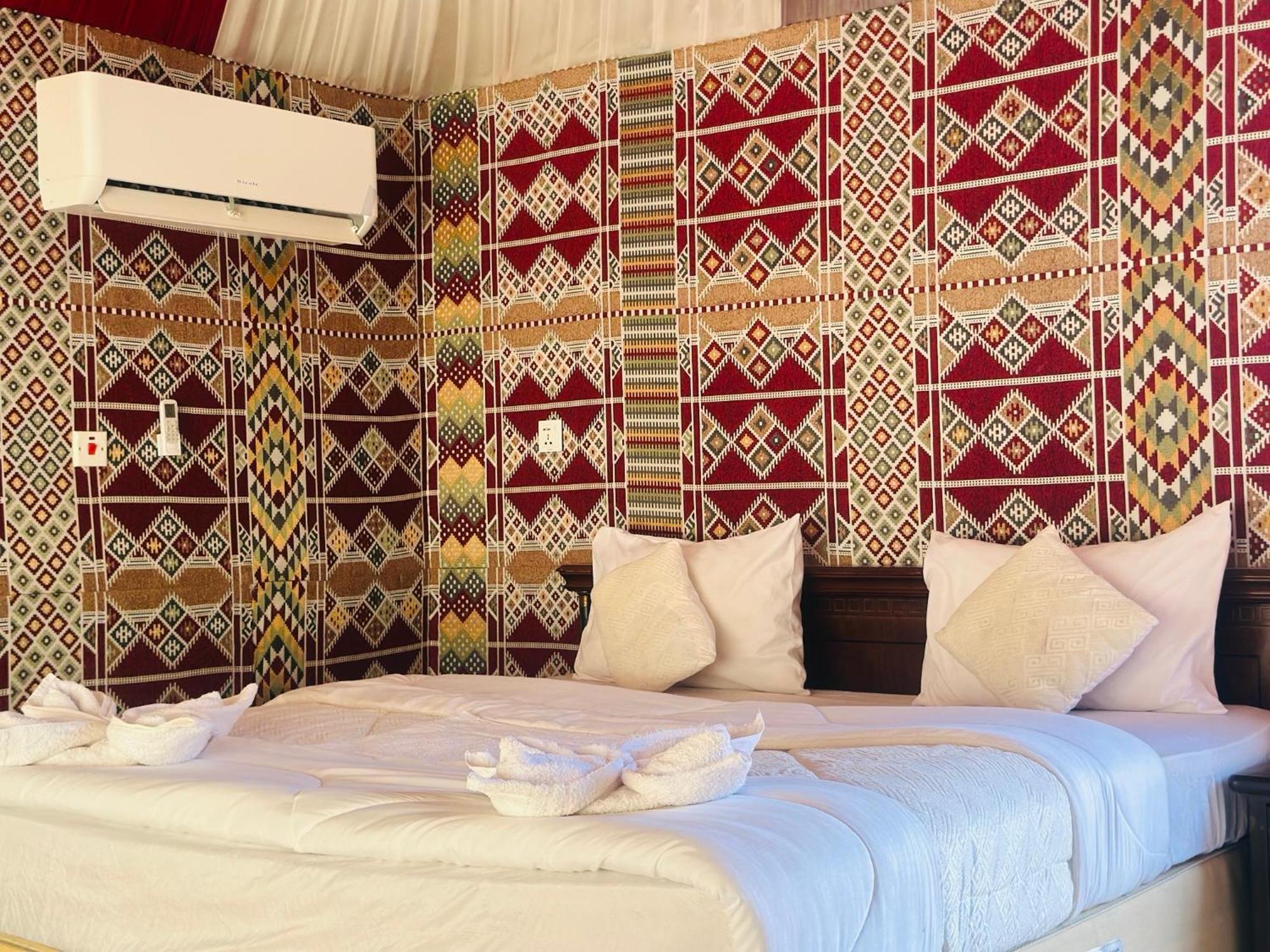 Rum Four Mountain Luxury Camp Wadi Rum Exterior foto